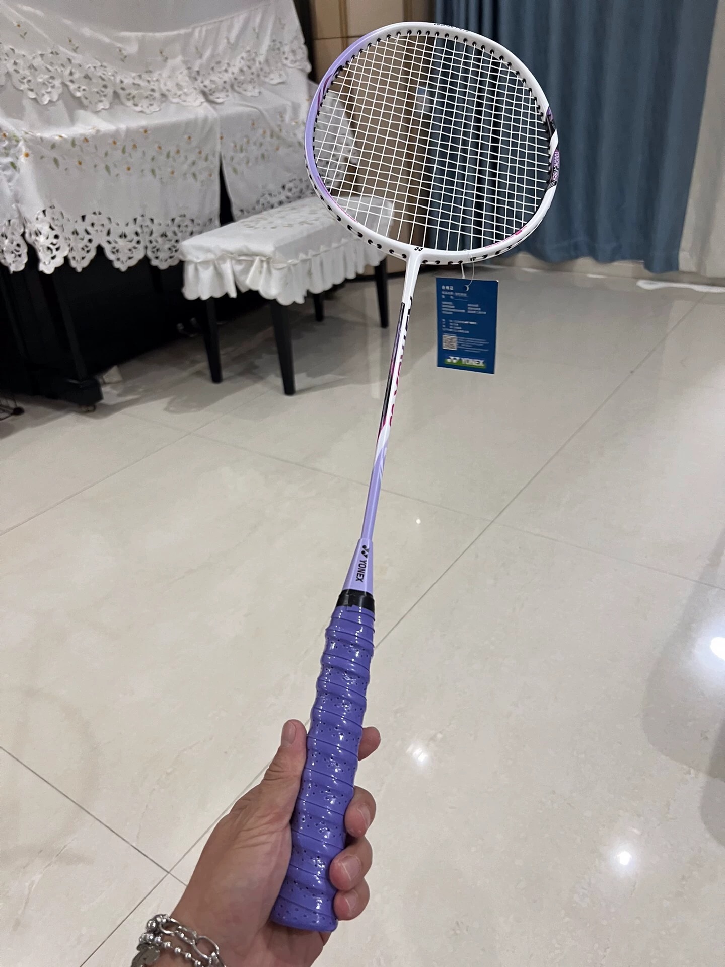 个人转让!全新未拆封尤尼克斯超轻羽毛球拍 本人银行老阿姨一枚,秋季我行运动会发的羽毛球拍,体育用品实体店560一副购买的,一粉一紫。 参数:球拍4u,全碳素,拉 个人转让!全新未拆封尤尼克斯超轻羽毛球拍 本人银行老阿姨一枚,秋季我行运动会发的羽毛球拍,体育用品实体店560一副购买的,一粉一紫。 参数:球拍4u,全碳素,拉